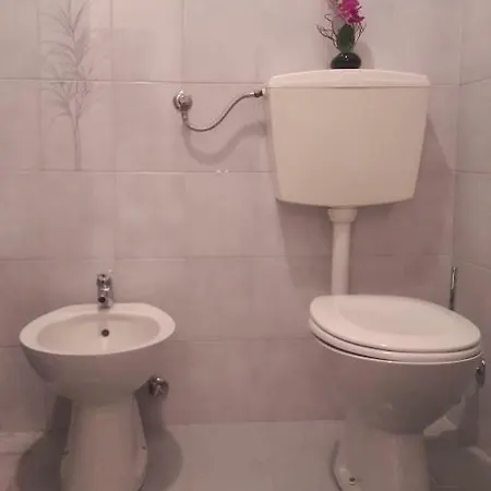 Dea * Crveni Vrh